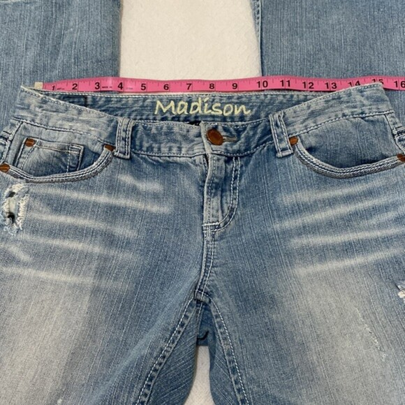 Madison Distressed Jeans Stretch Mid Rise Flare Leg Womens 7/8 Y2k 90s Rodeo - Picture 14 of 16